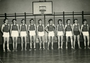Koszykarze Sparty Nowa Huta zwani Mścicielami z Nowej Huty, ok. 1960, aut. fot. Wojciech Pawłowski, wł. Jan Muszak (zdjęcie nadesłane przez Organizatora)